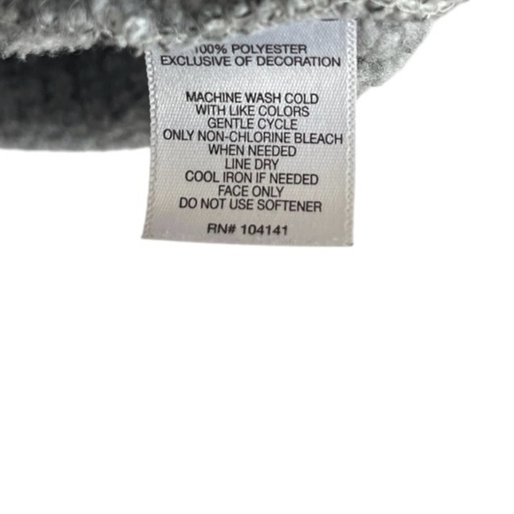 Kőppen Pullover Knit Sweater, Grey & White, Women's Size Medium - Picture 8 of 8